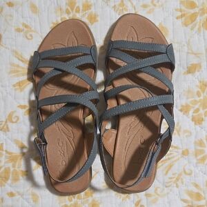 b.o.c. Gray and Tan Strappy Sandals 9M